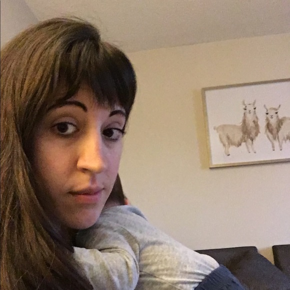 Meet your Posher, Megan - Picture 2 of 2